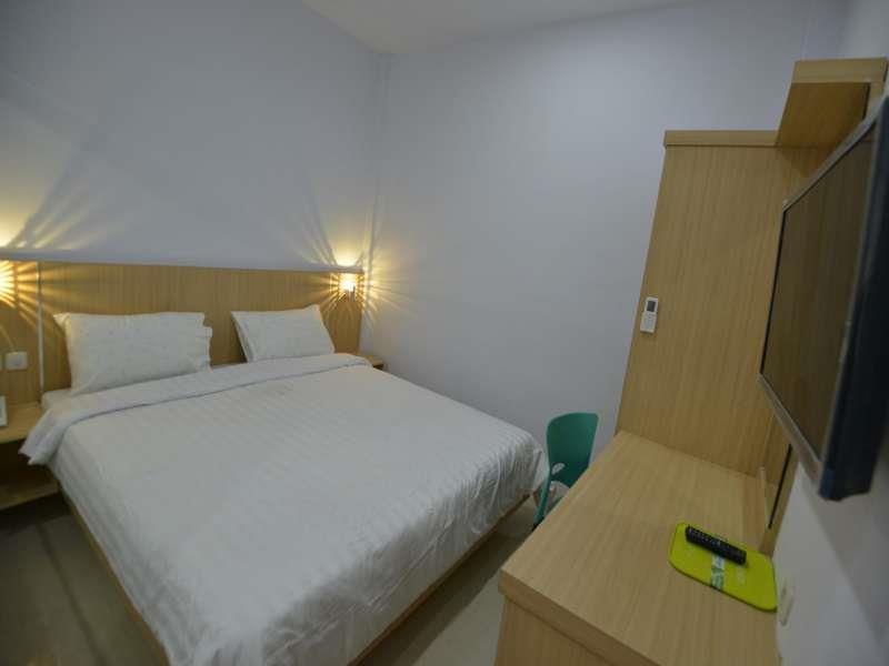 Reddoorz Premium At Hotel T-One Jambi Tanjungjohor Exterior photo